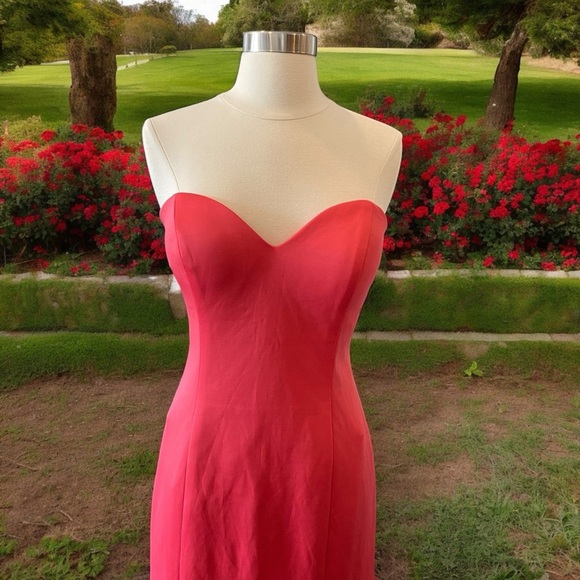 Royal Queen Sweetheart Neckline Strapless Evening Gown Size 12 Coral Pink - Picture 2 of 16